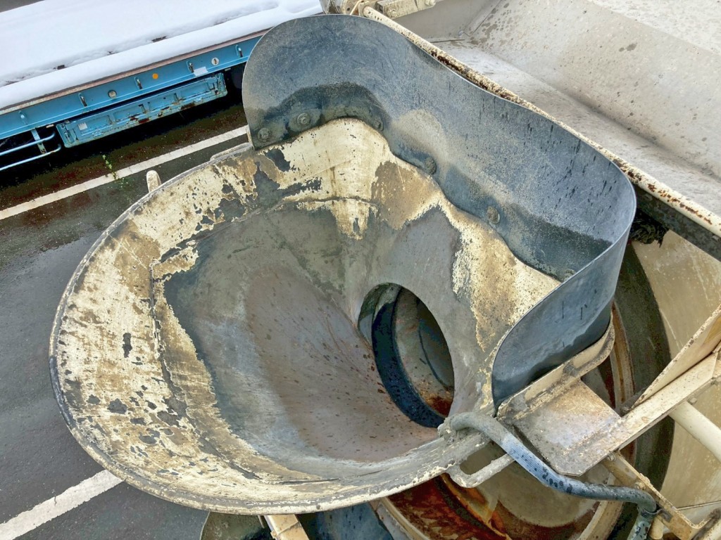 投入口の状態です。|日野 レンジャー 2KG-FJ2ABAの写真10