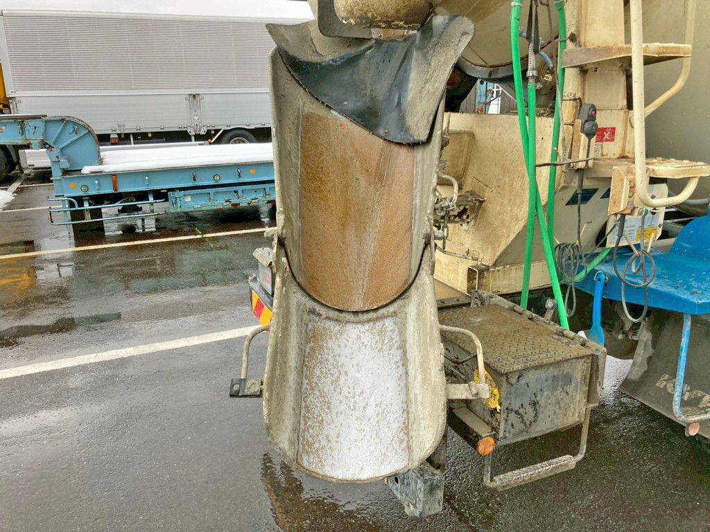 シュートの状態です。|日野 レンジャー 2KG-FJ2ABAの写真14