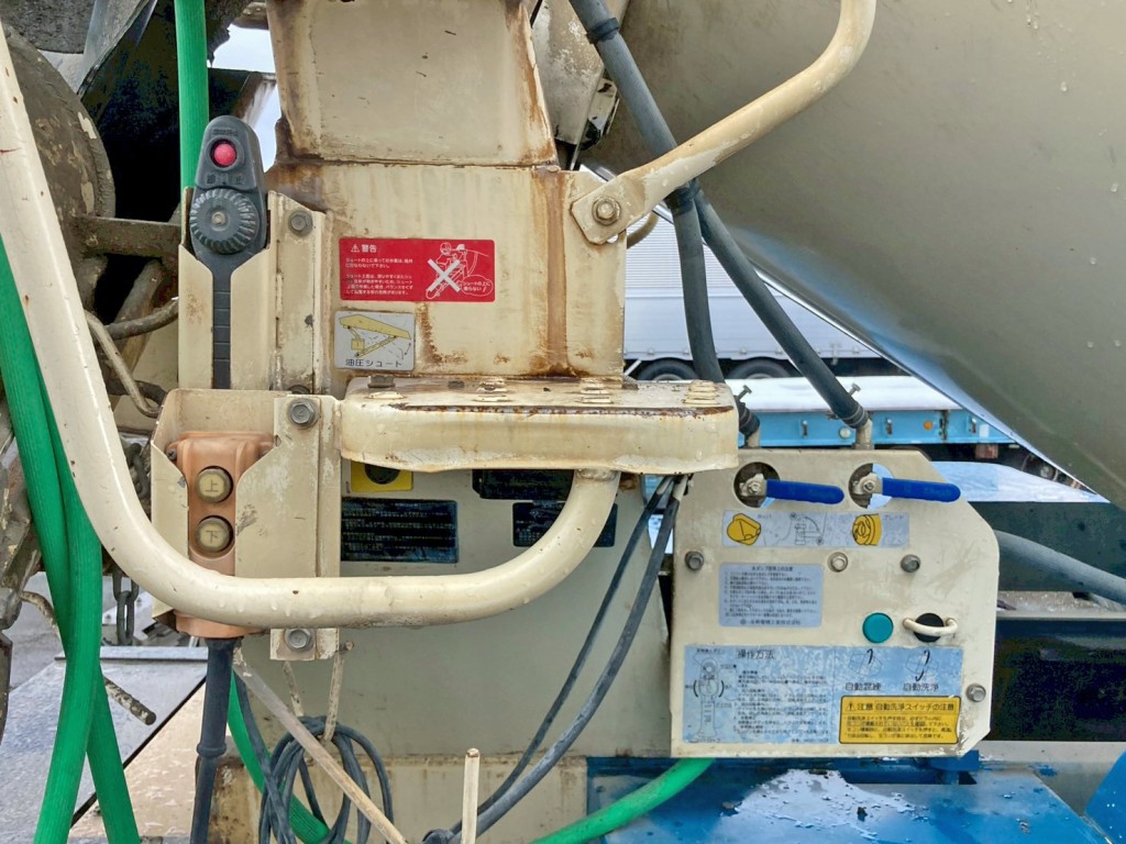 運転席側後方の状態です。|日野 レンジャー 2KG-FJ2ABAの写真18