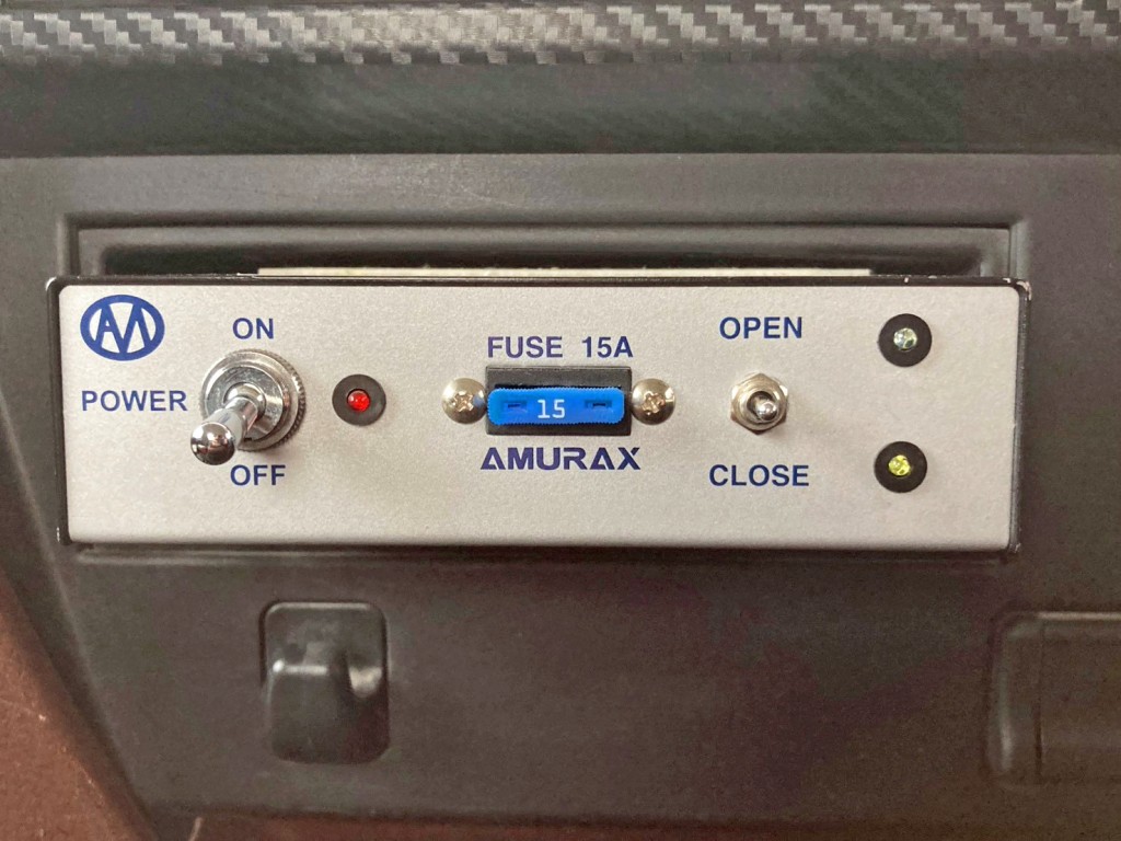 ホッパーカバーの開閉スイッチです。|日野 レンジャー 2KG-FJ2ABAの写真30