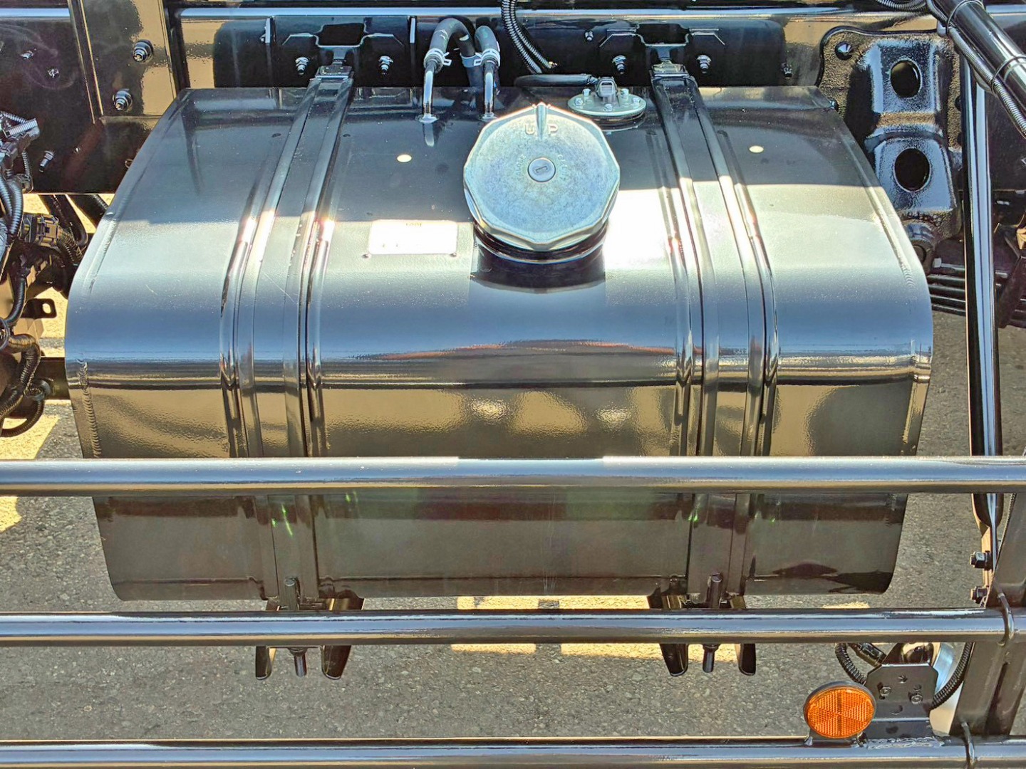 燃料タンクは100Lです。|日野 レンジャー 2KG-FE2ACAの写真14