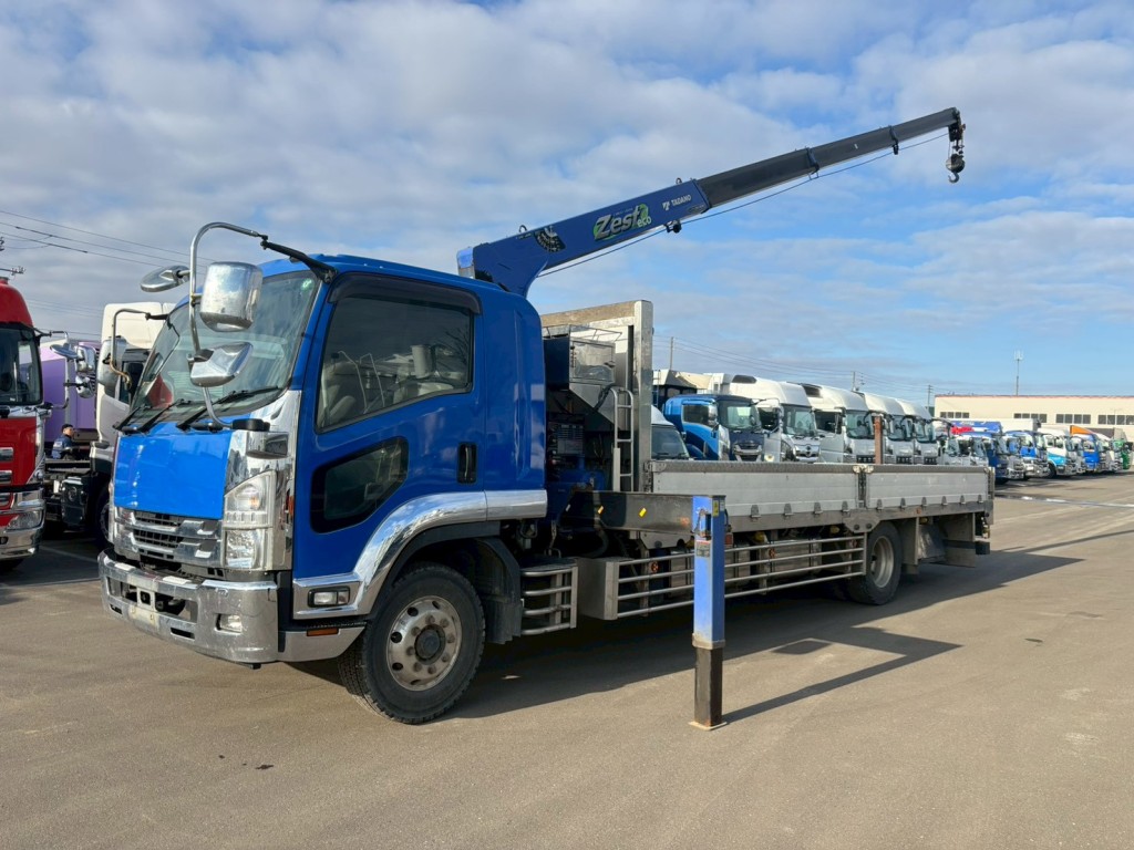 いすゞ フォワード 2RG-FTR90V2の写真1