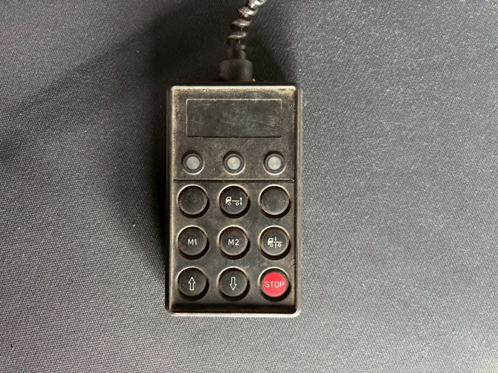 エアサスのコントローラーです。|いすゞ フォワード 2RG-FTR90V2の写真43