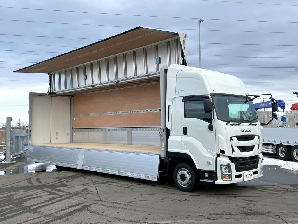 いすゞ ギガ 2PG-CYJ77Dの写真2