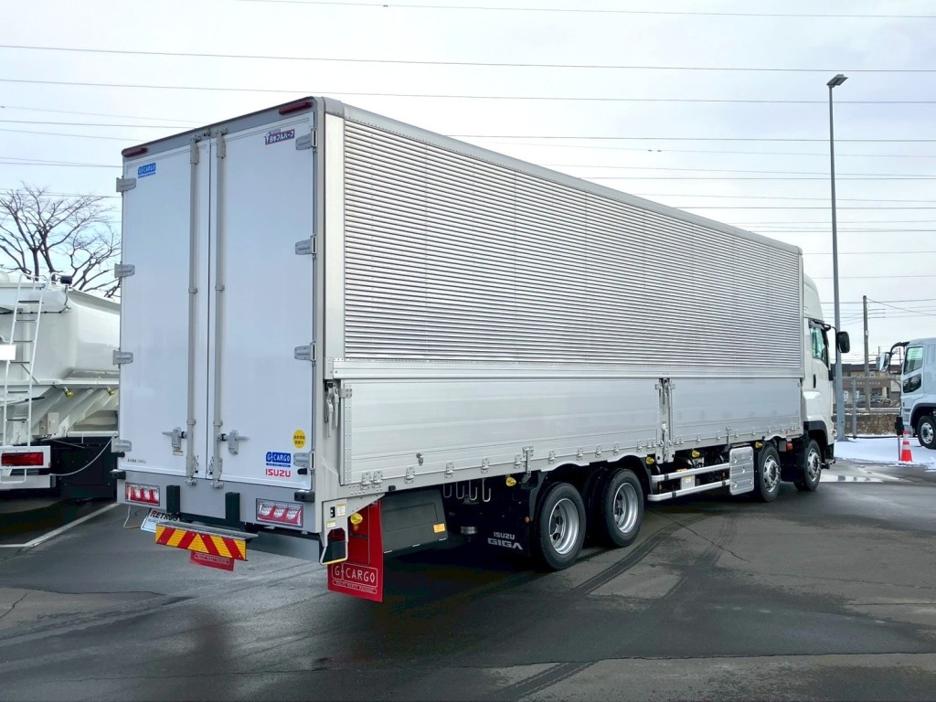いすゞ ギガ 2PG-CYJ77Dの写真4