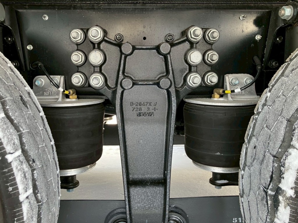 エアサスです。|いすゞ ギガ 2PG-CYJ77Dの写真5