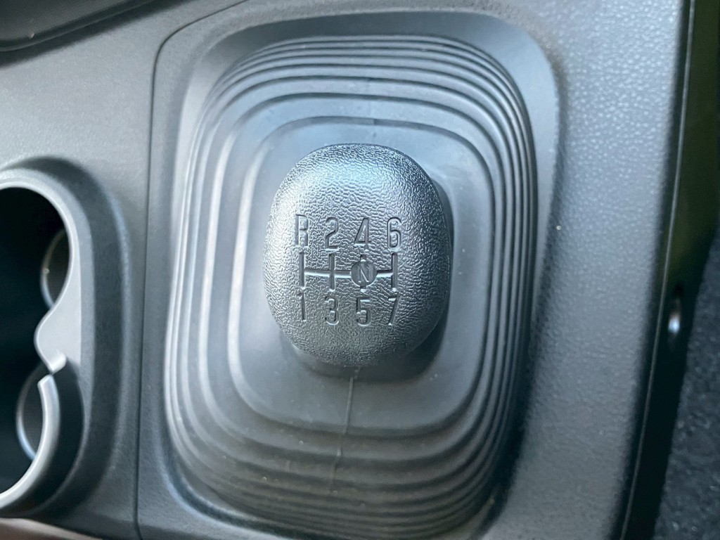 いすゞ ギガ 2PG-CYJ77Dの写真17