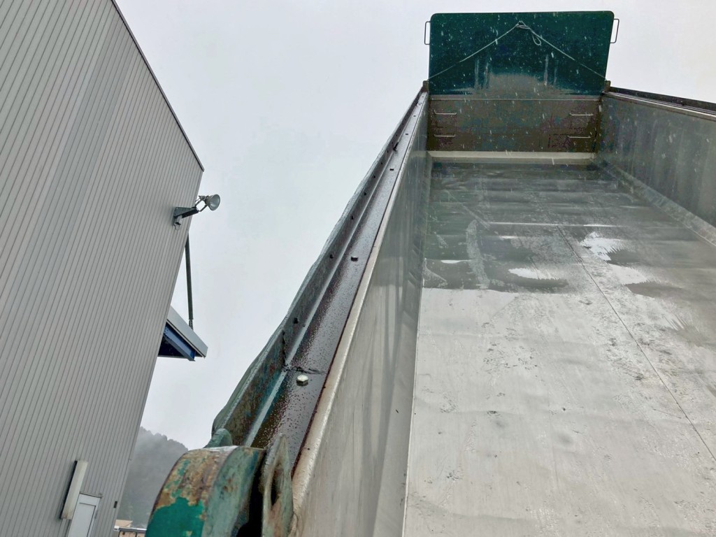 助手席側アオリ上部にL字アングルが付いています。|東急  TF36H2C3の写真12