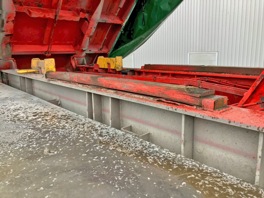 各受け木食い込み跡があります。(運転席側後方)|東急 TF36H2C3の写真25