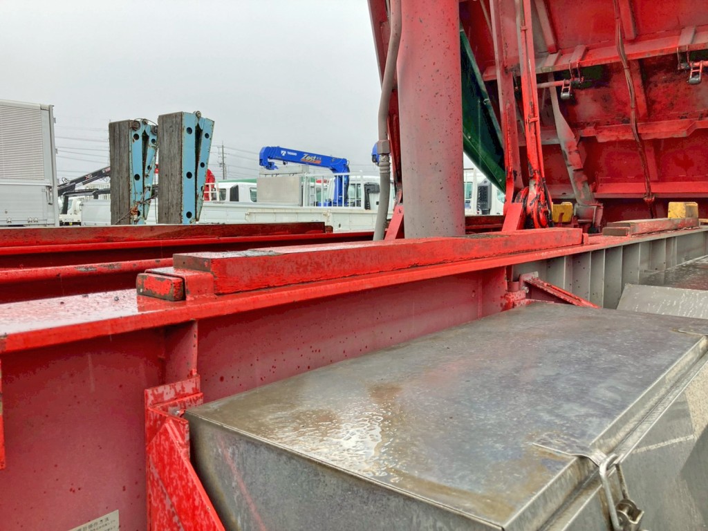 各受け木食い込み跡があります。(助手席側中央後方)|東急  TF36H2C3の写真29