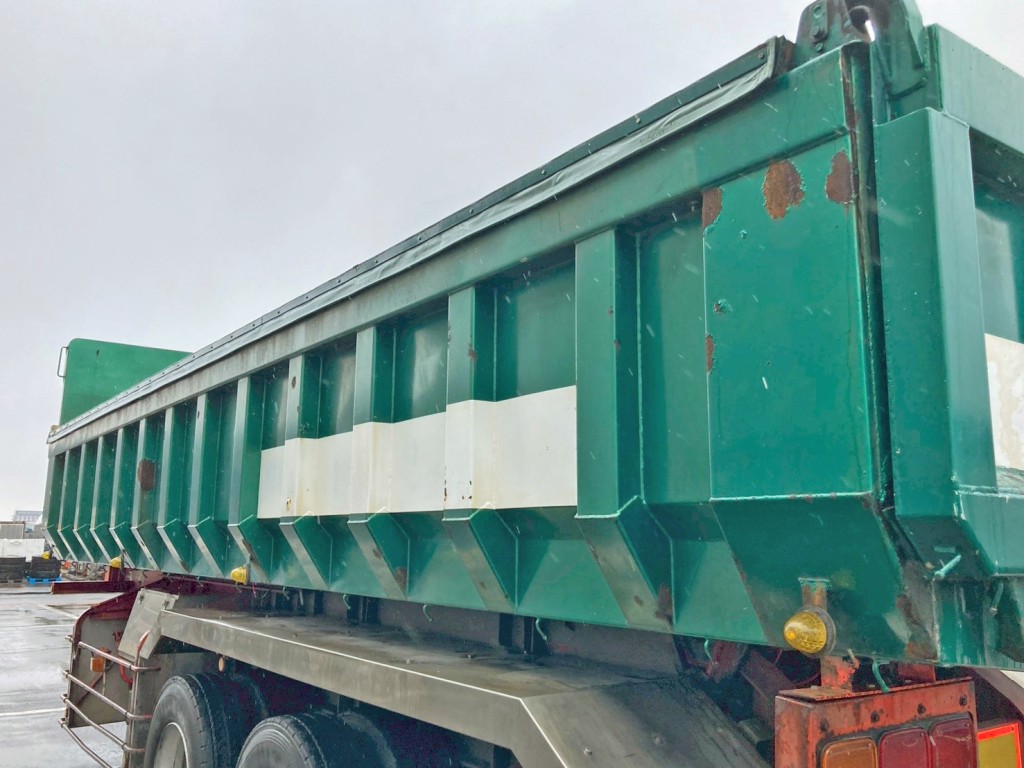 助手席側アオリ後方にサビがあります。|東急  TF36H2C3の写真37