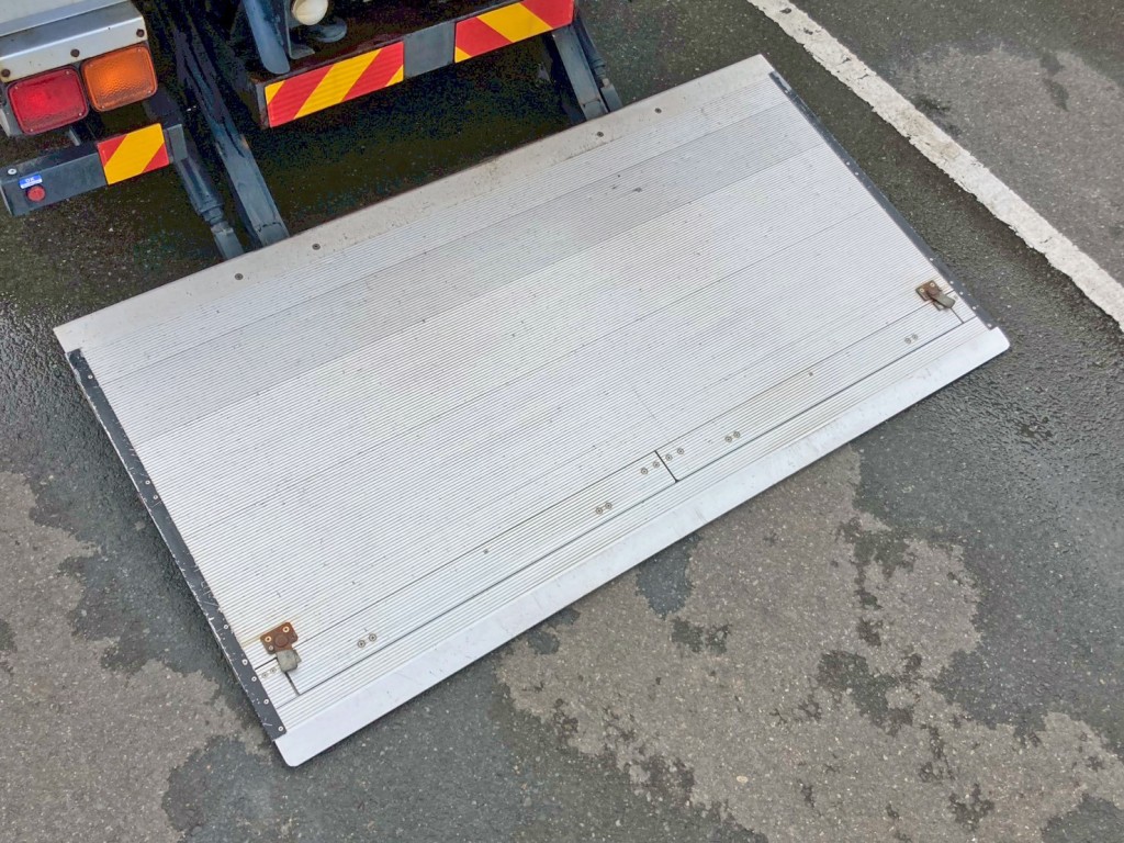 ゲートのステージの状態です。|三菱 スーパーグレート QPG-FS64VZの写真11