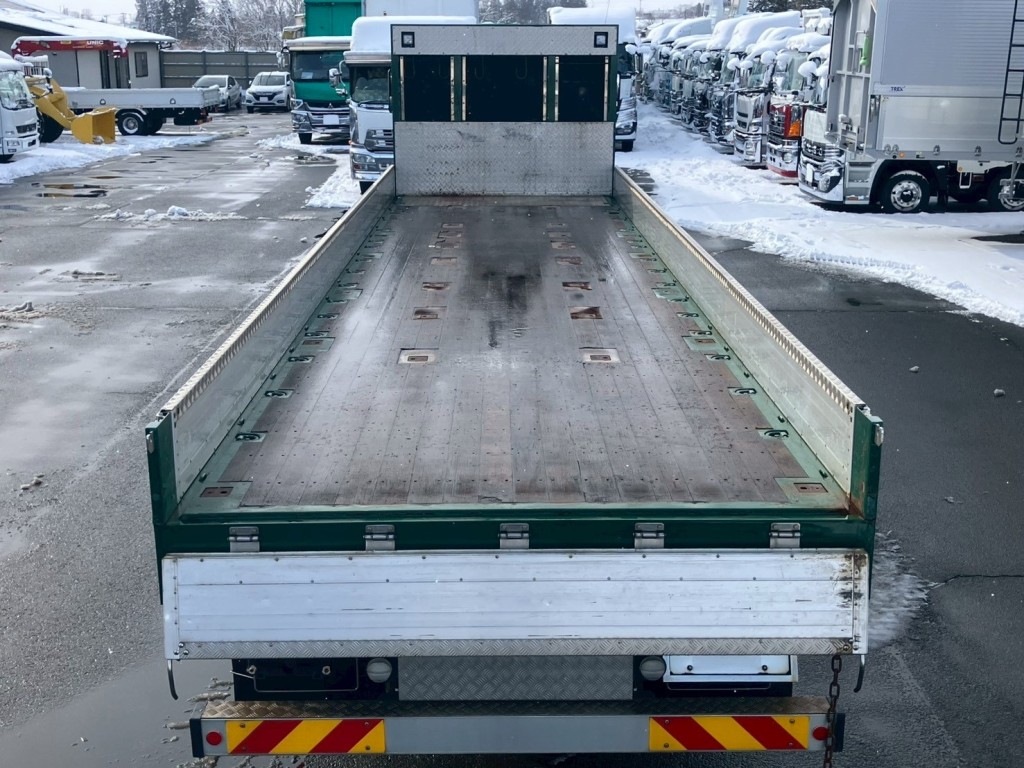 床は板張り/鉄板です。|三菱 スーパーグレート QPG-FU64VZの写真13