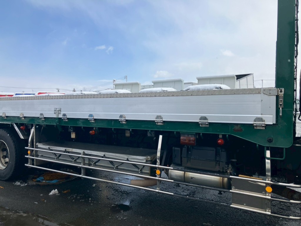 運転席側ボディーにキズ・サビがあります。|三菱 スーパーグレート QPG-FU64VZの写真35