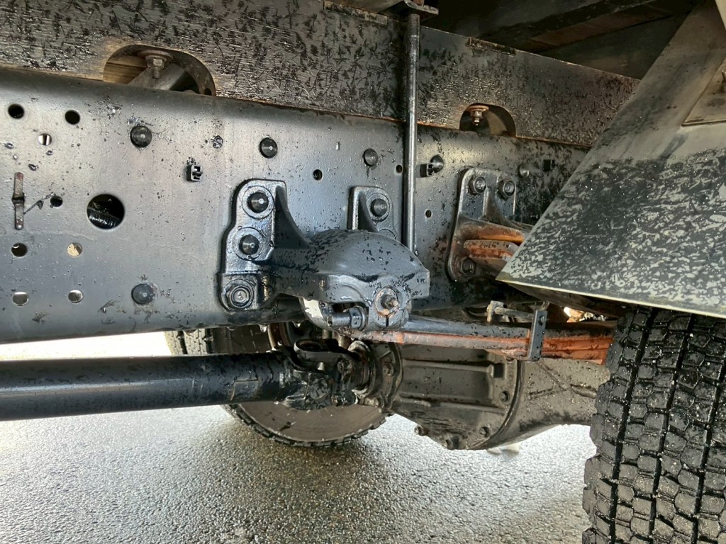 リーフサスです。|いすゞ フォワード TKG-FRR90S2(2WD)の写真5