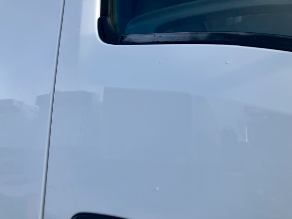 運転席側ドアにキズ・ヘコミがあります。|いすゞ フォワード TKG-FRR90S2(2WD)の写真31