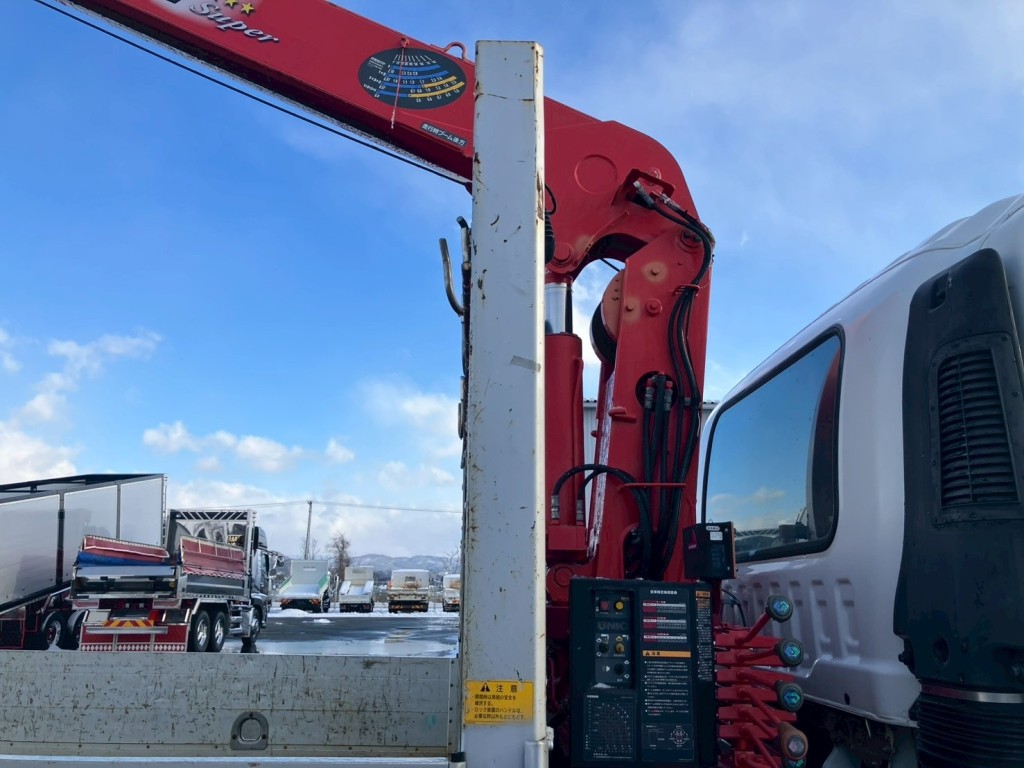 運転席側プロテクターにキズ・サビがあります。|いすゞ フォワード TKG-FRR90S2(2WD)の写真32