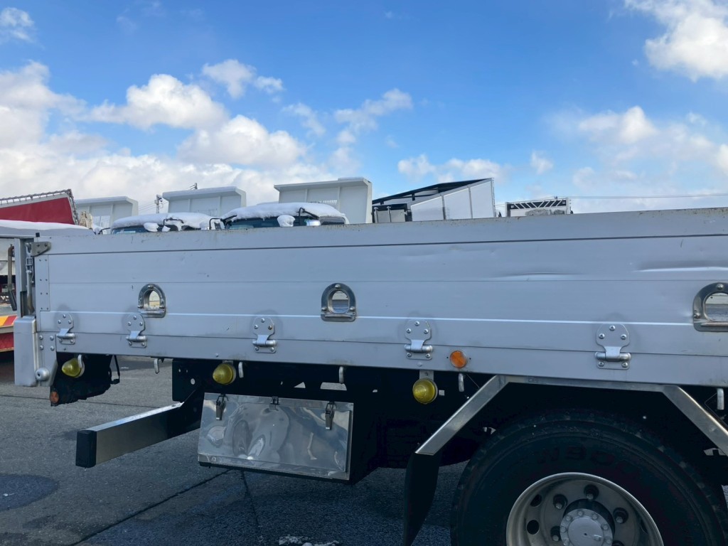 運転席側ボディーにキズ・サビ・ヘコミ・塗装跡があります。|いすゞ フォワード TKG-FRR90S2(2WD)の写真34