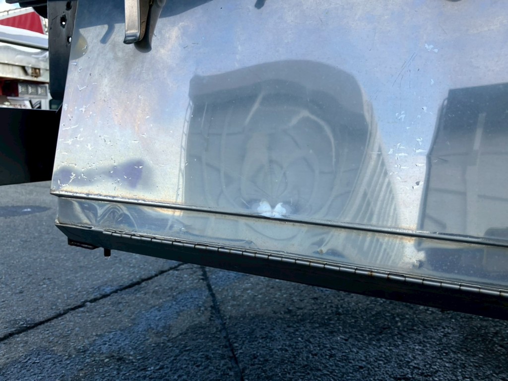 工具箱にキズ・ヘコミがあります。|いすゞ フォワード TKG-FRR90S2(2WD)の写真36