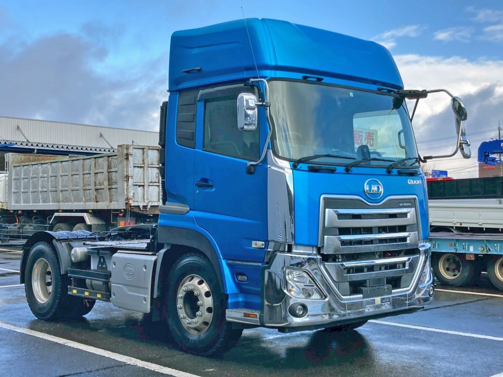 ホイールはアルミ製です。|UDトラックス クオン 2PG-GK5AABの写真2