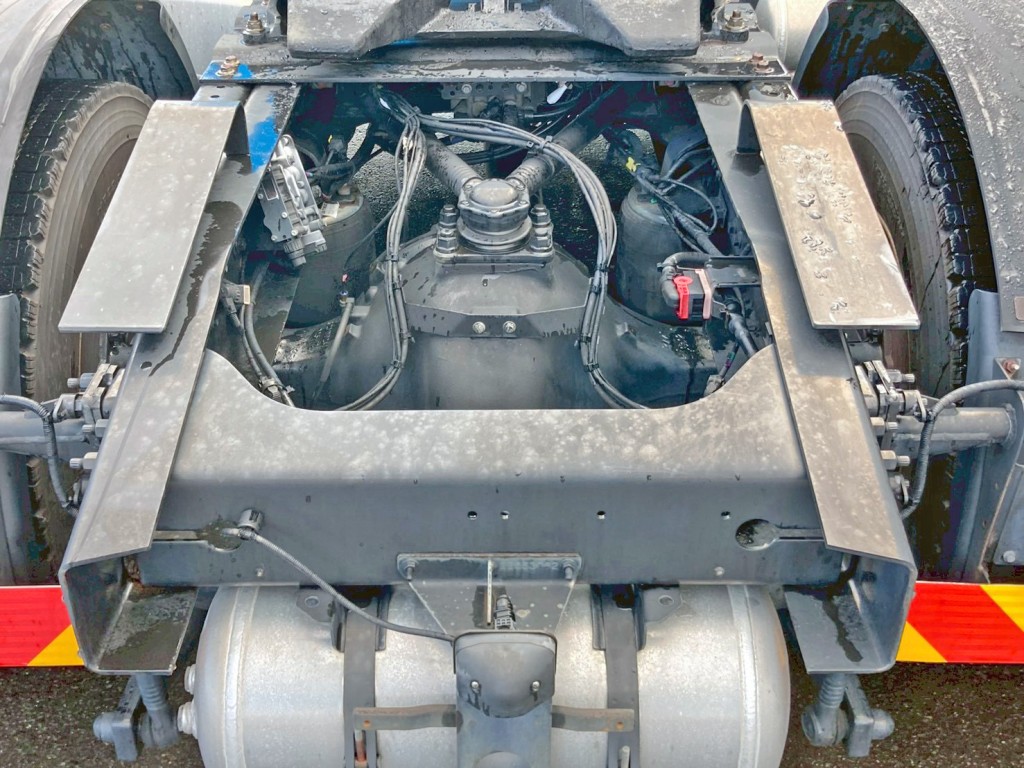 UDトラックス クオン 2PG-GK5AABの写真7