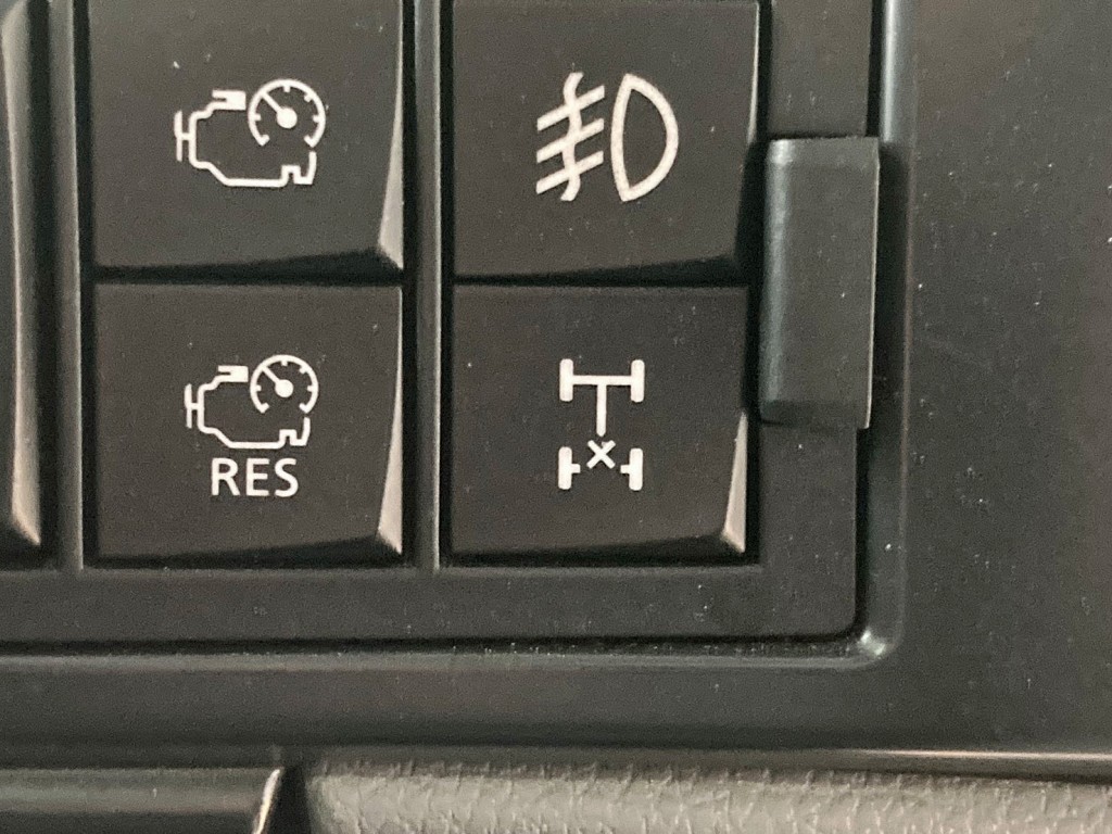 デフロック付きです。|UDトラックス クオン 2PG-GK5AABの写真25