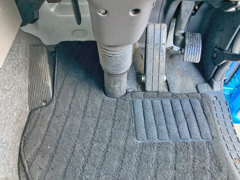 2ペダル仕様です。|UDトラックス クオン 2PG-GK5AABの写真27