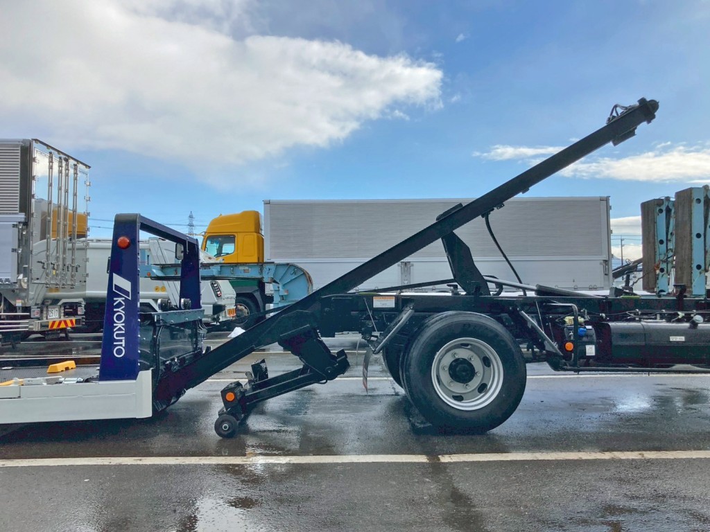 三菱 キャンター 2PG-FEB80(2WD)の写真12