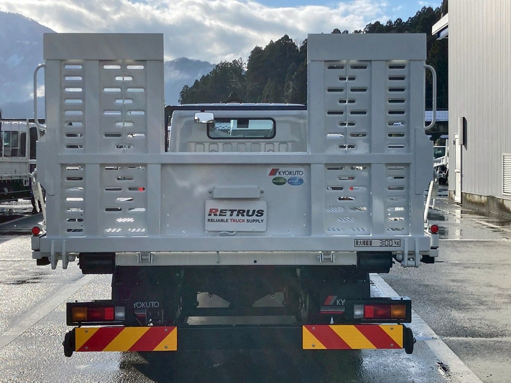 リヤ周りの状態です。|三菱 キャンター 2PG-FEB80(2WD)の写真18