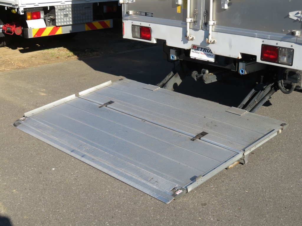 ゲートのステージの状態です。|日野 レンジャー 2PG-FD2ABG(2WD)の写真25