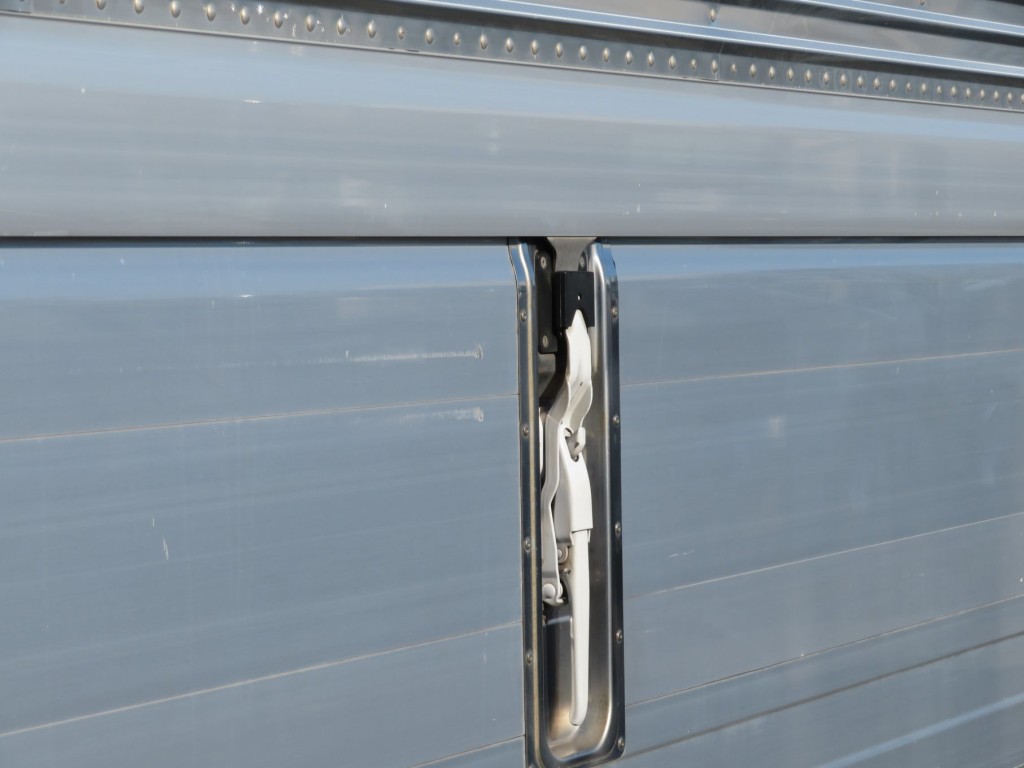 助手席側あおりにキズがあります。|日野 レンジャー 2PG-FD2ABG(2WD)の写真35