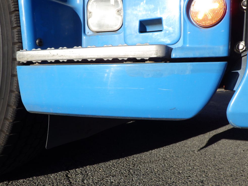 運転席側ステップカバーにスレがあります。|日野 プロフィア QPG-SH1EDDGの写真32