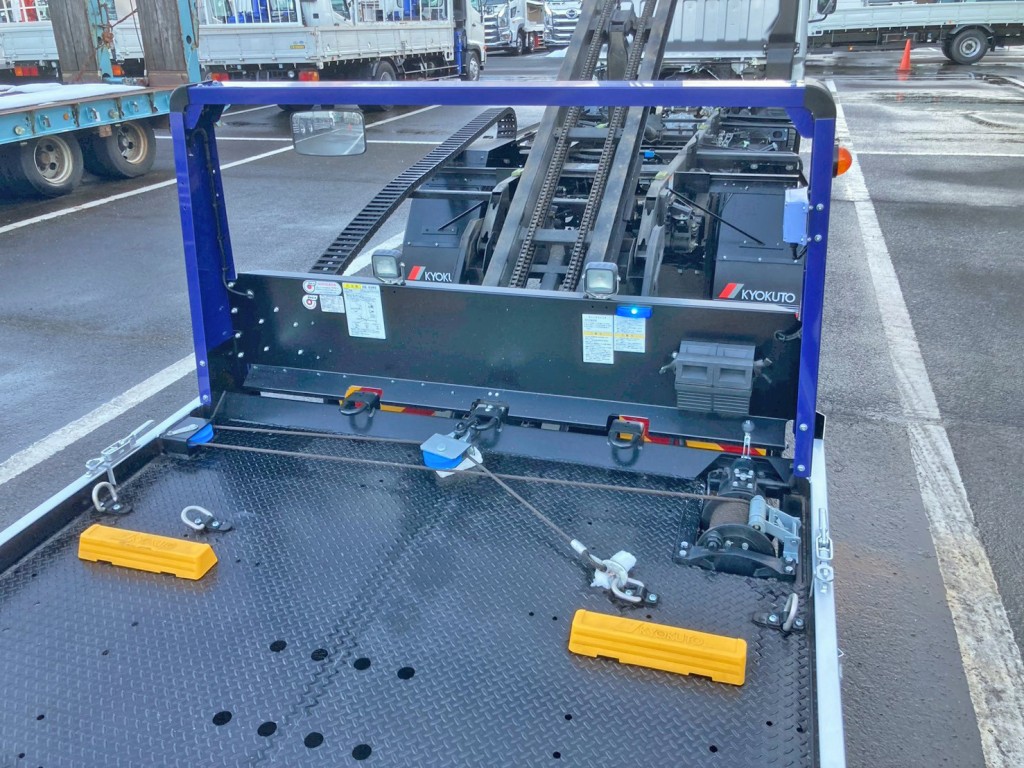 ウインチ付きです。|三菱 キャンター 2PG-FEB80(2WD)の写真9