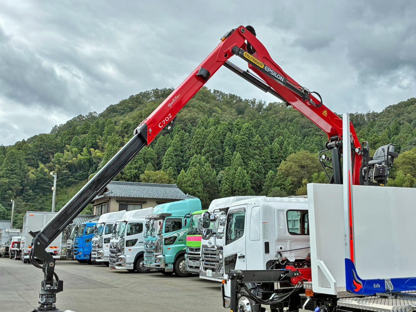 クレーンは3段です。|日野 レンジャー 2KG-FE2ACAの写真15