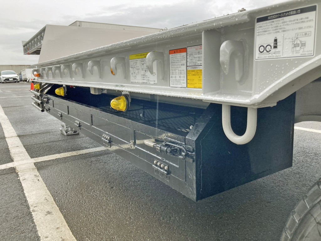 助手席側にりん木入れが付いています。|トレクス  PLR232ASの写真18