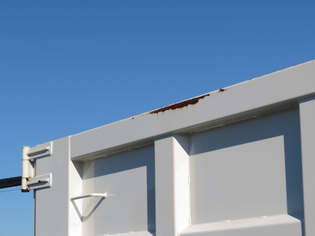 ボディー運転席側上部にサビがあります。|いすゞ フォワード PKG-FRR90S1(2WD)の写真50