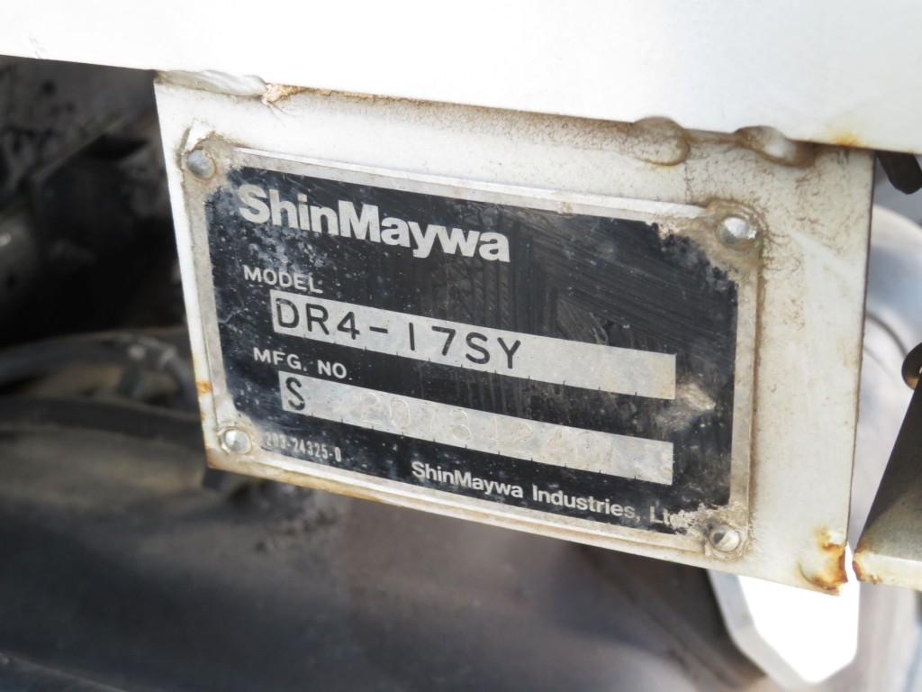 床中央付近にウェーブ上のヘコミがあります。|いすゞ フォワード PKG-FRR90S1(2WD)の写真67