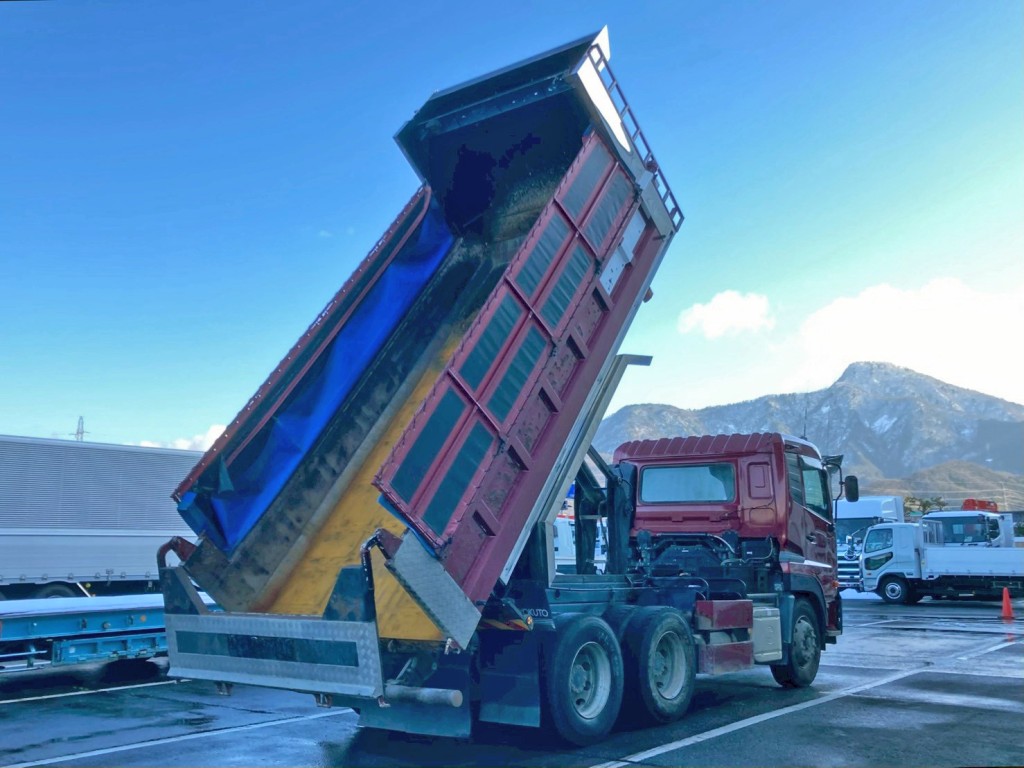 UDトラックス クオン QKG-CW5XLの写真4