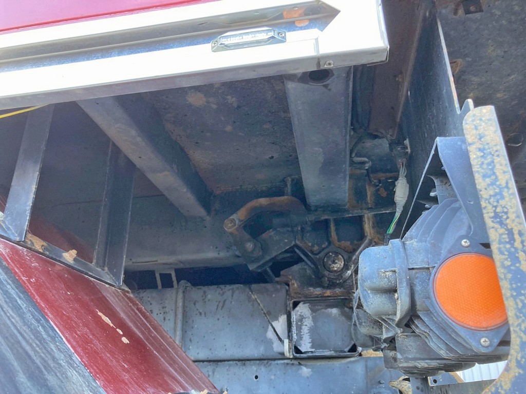 シャーシとネタの状態です。(縦ネタ・横ネタは鉄製です)|UDトラックス クオン QKG-CW5XLの写真6