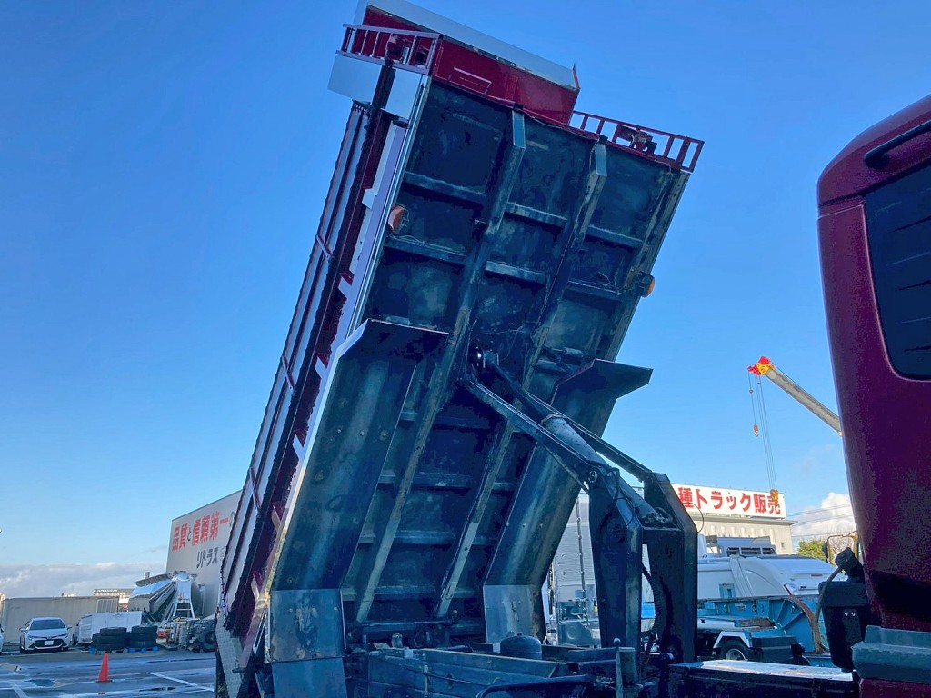 UDトラックス クオン QKG-CW5XLの写真20