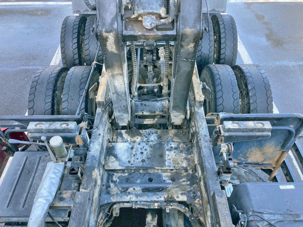 UDトラックス クオン QKG-CW5XLの写真21