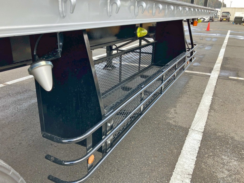 運転席側にりん木入れが付いています。|東邦  TF36H2C3の写真16