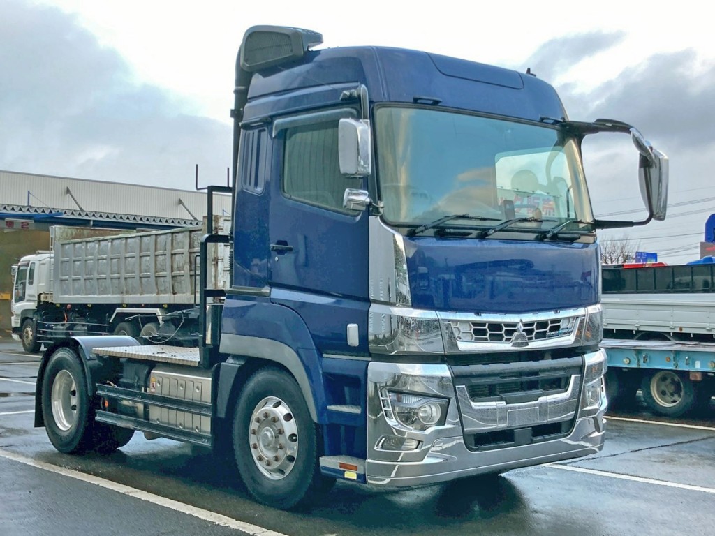 ホイールはアルミ製です。|三菱 スーパーグレート 2RG-FP74HERの写真2