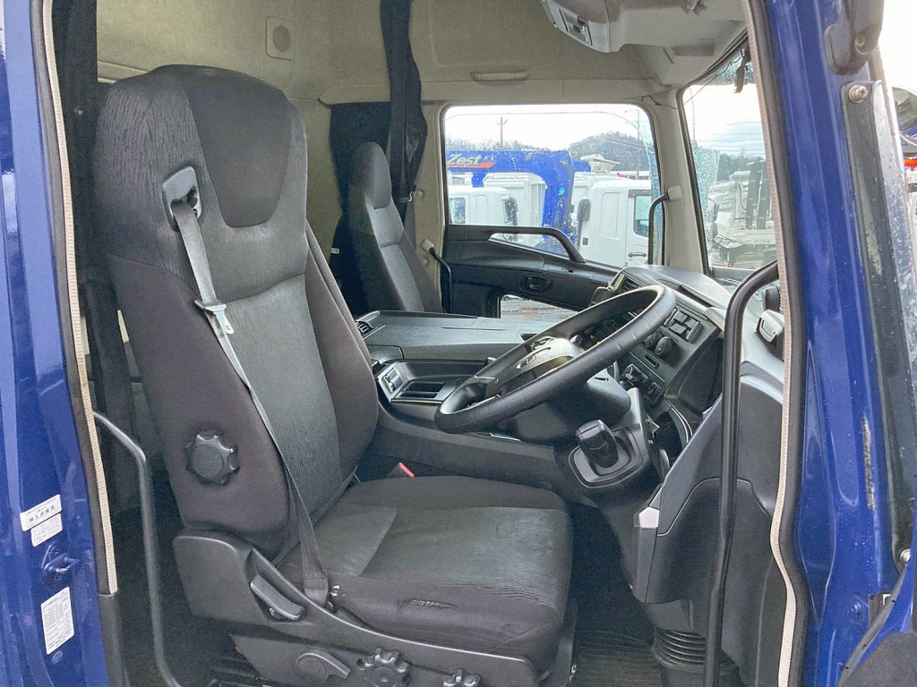 ハイルーフキャビンです。|三菱 スーパーグレート 2RG-FP74HERの写真8