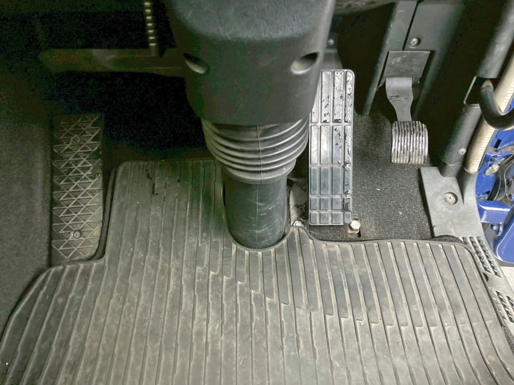 2ペダル仕様です。|三菱 スーパーグレート 2RG-FP74HERの写真19