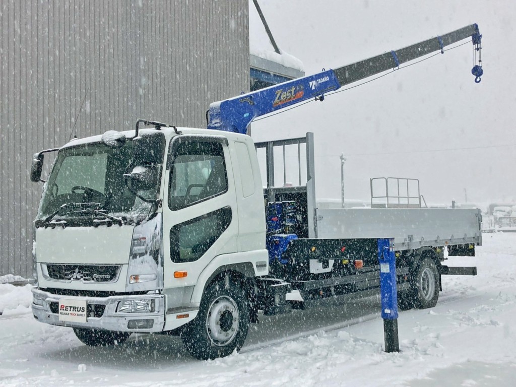 フロント周り、メッキパーツで飾っています。|三菱 ファイター 2KG-FK62FZの写真1