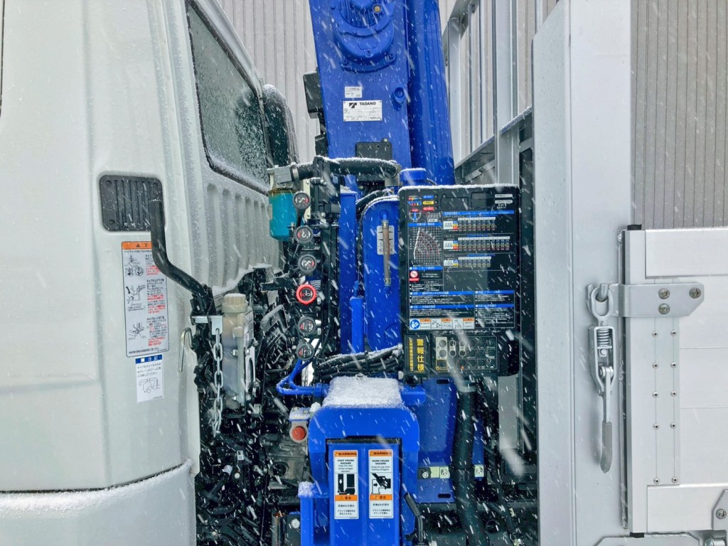 クレーンの操作レバーです。|三菱 ファイター 2KG-FK62FZの写真12