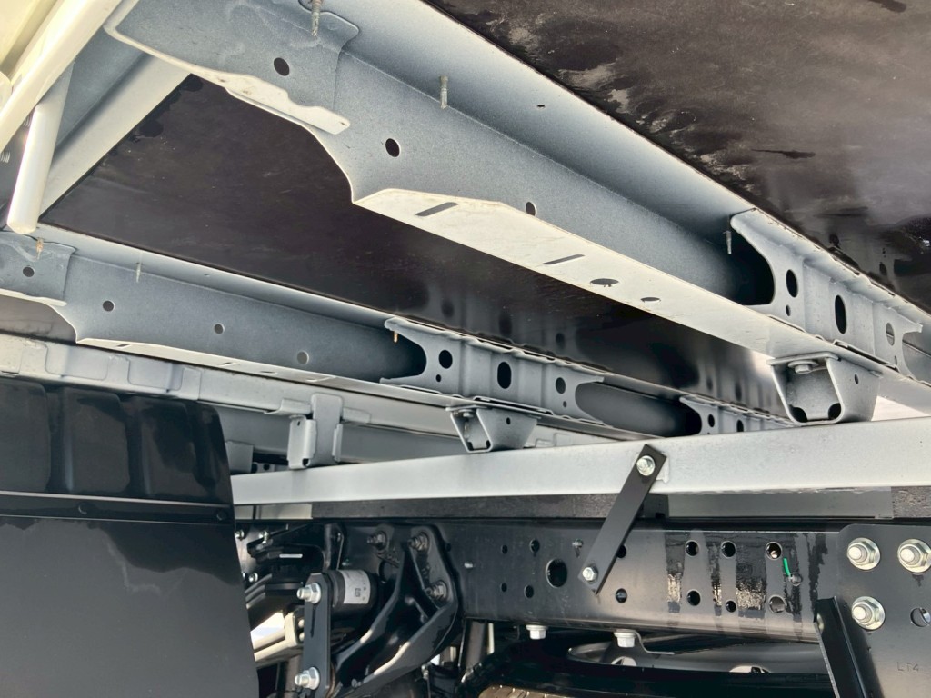 シャーシとネタの状態です。|日野 デュトロ 2KG-XZU720M(2WD)の写真6