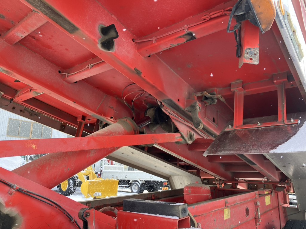 UDトラックス クオン QKG-CW5XLの写真7