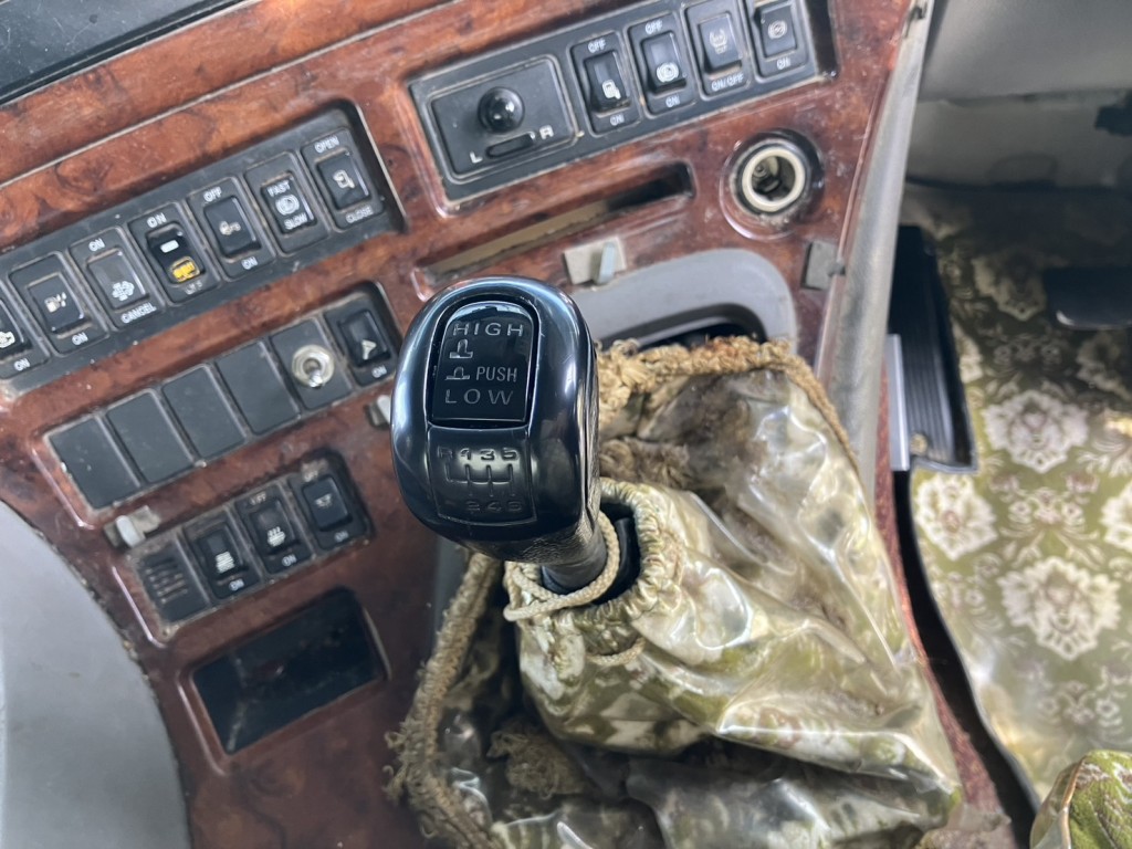 UDトラックス クオン QKG-CW5XLの写真8